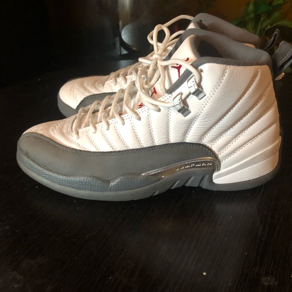 Jordan sneakers size 9.5 brand new - Picture 4 of 5